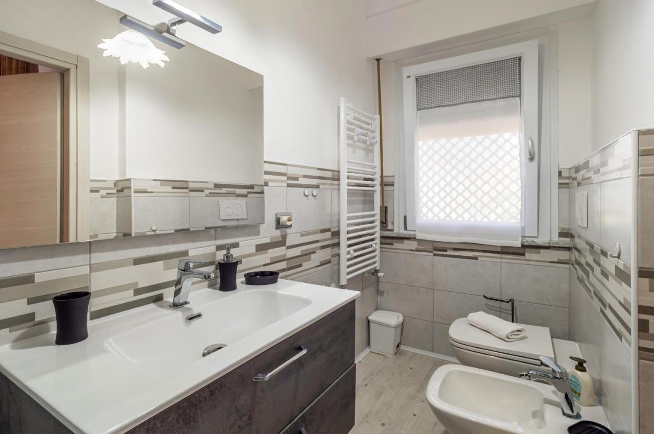 Domus Lucis Apartment Terrace & Private Parking Marinella di Sarzana Exterior foto